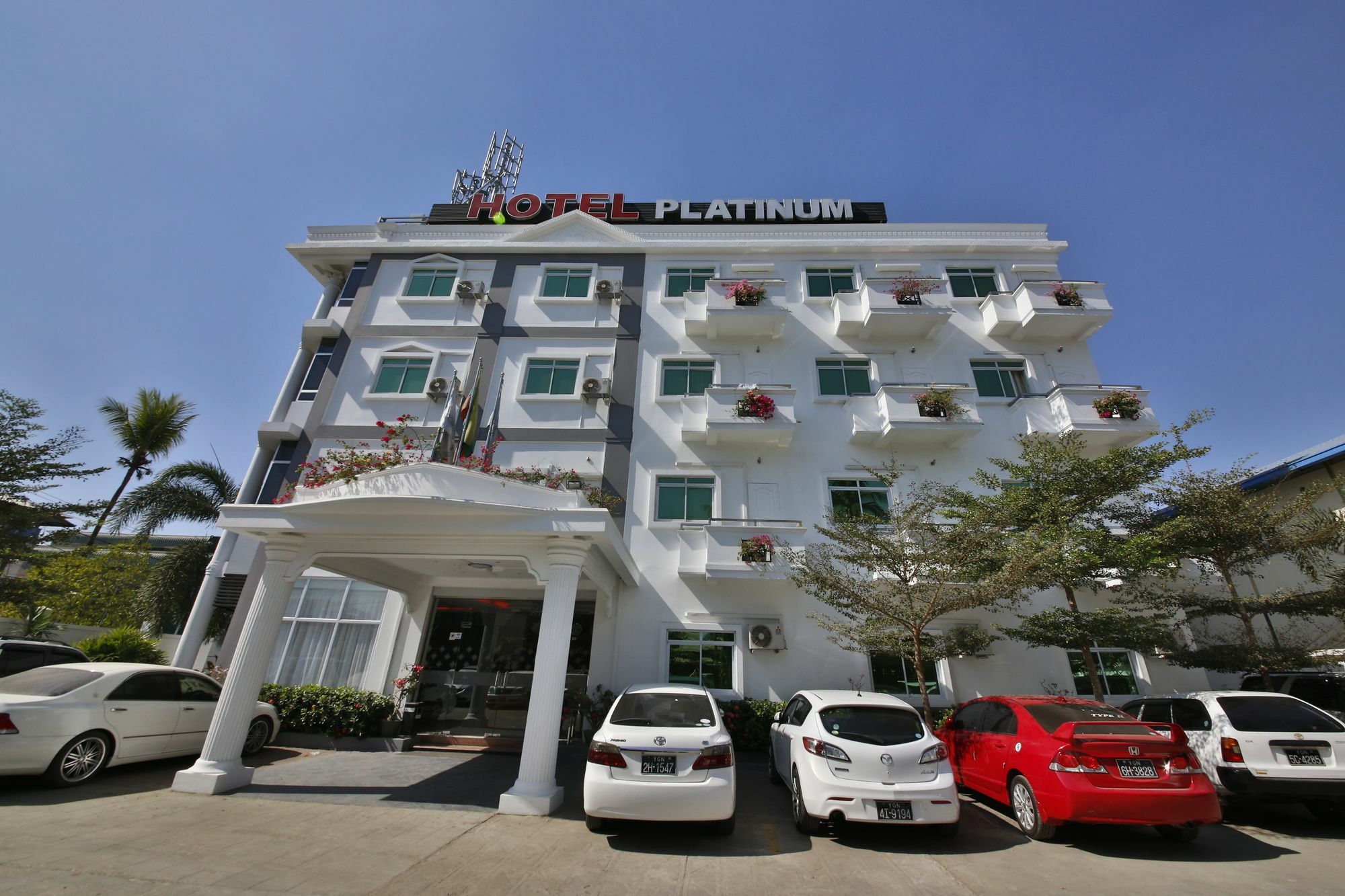 Hotel 72 Γιανγκόν Εξωτερικό φωτογραφία