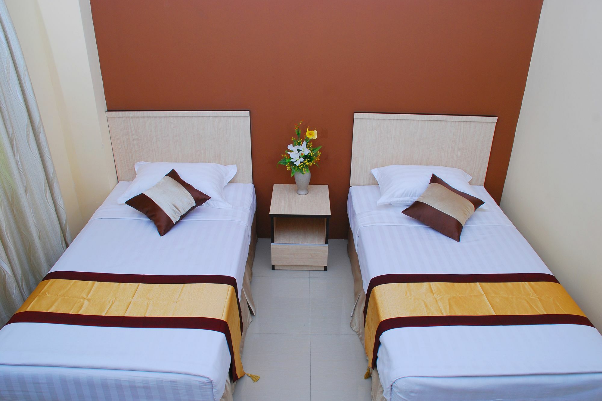 Hotel 72 Γιανγκόν Εξωτερικό φωτογραφία
