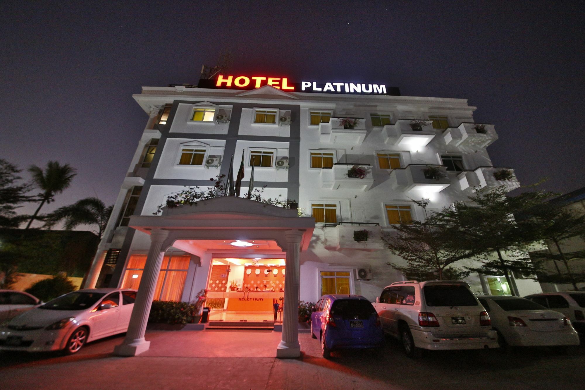 Hotel 72 Γιανγκόν Εξωτερικό φωτογραφία