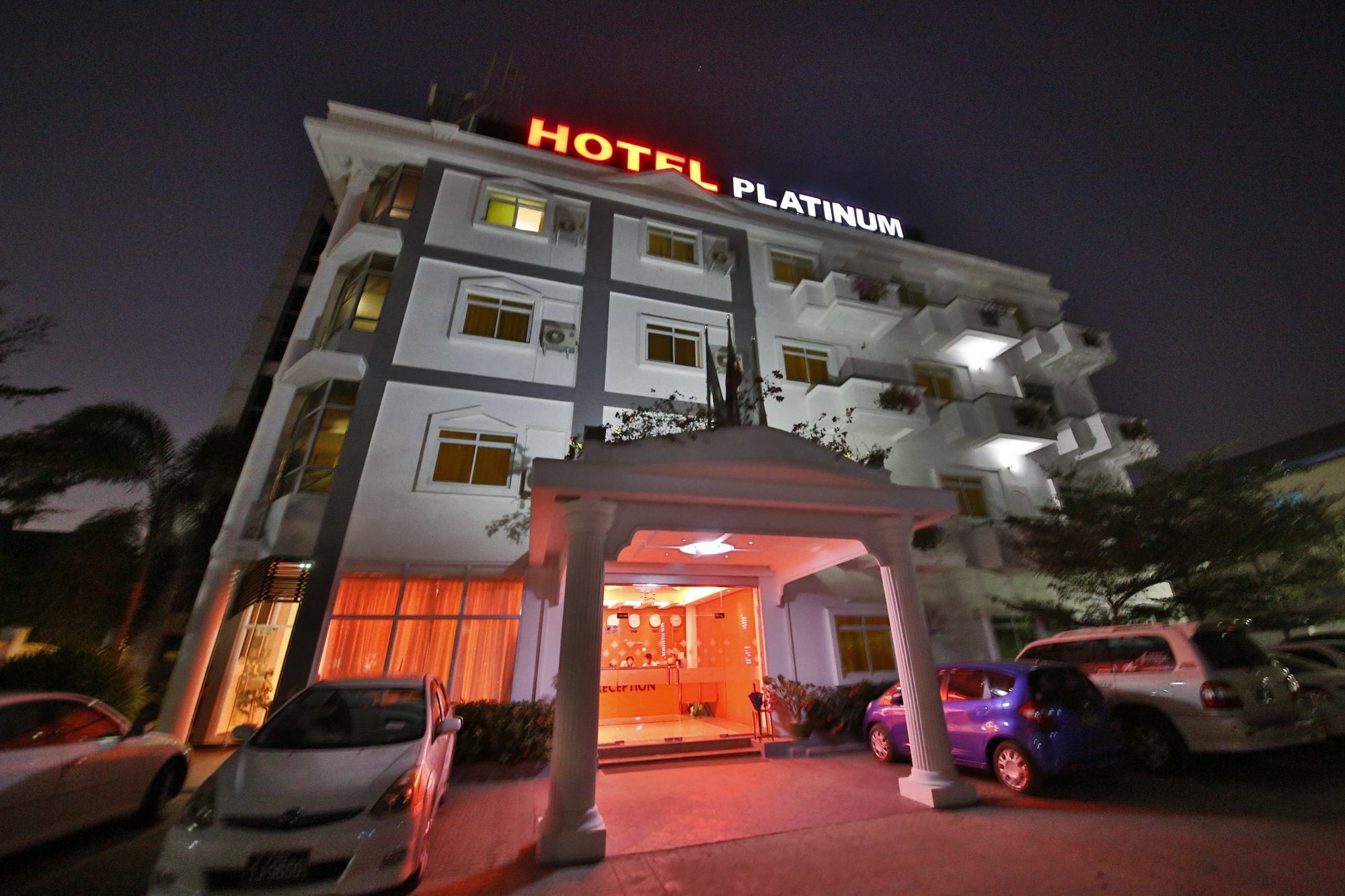 Hotel 72 Γιανγκόν Εξωτερικό φωτογραφία
